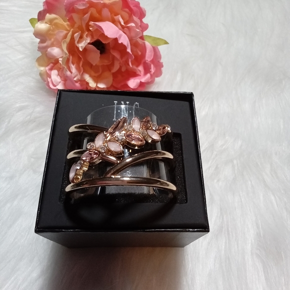 🌷New Blush Pink Bracelet 🌷 - Picture 3 of 3